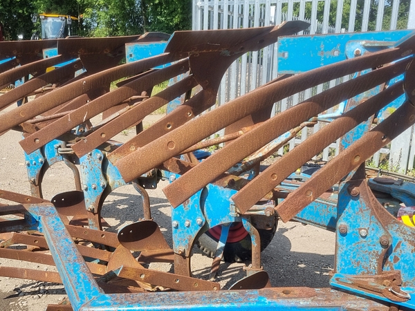 Chris Atkin & Son Ltd - Lemken DL 120V